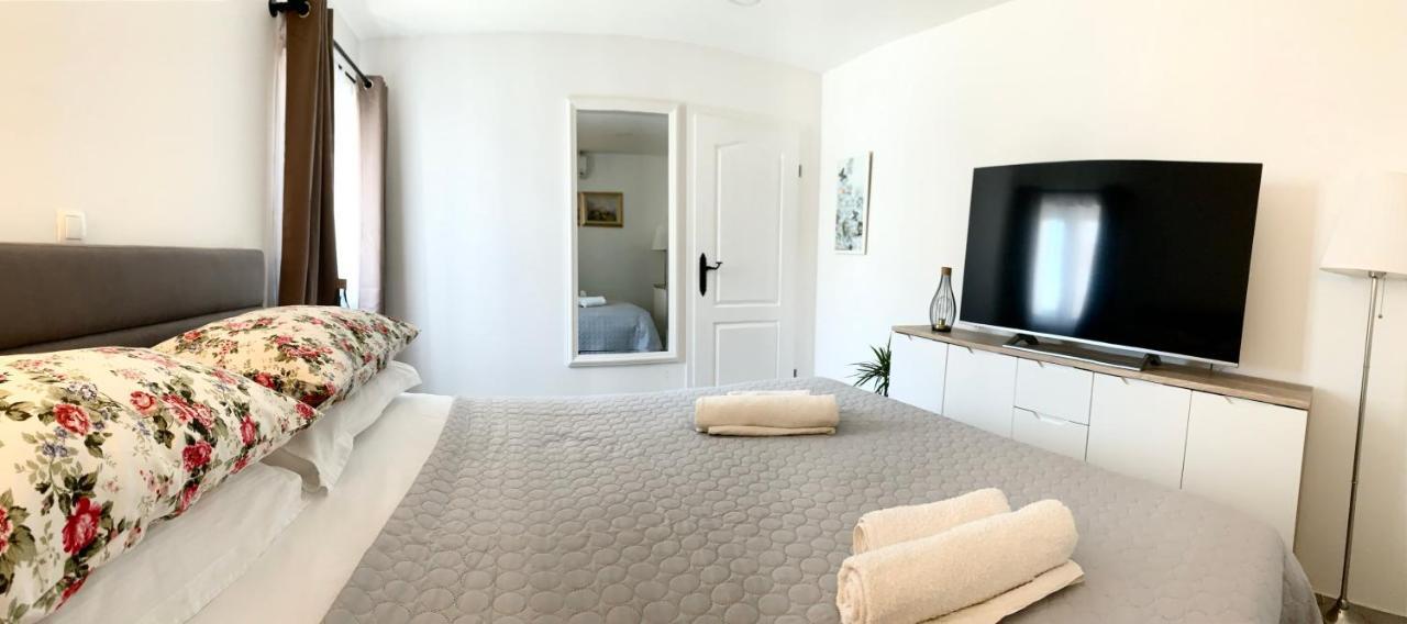 Apartment Ana Sea View Макарска Екстериор снимка