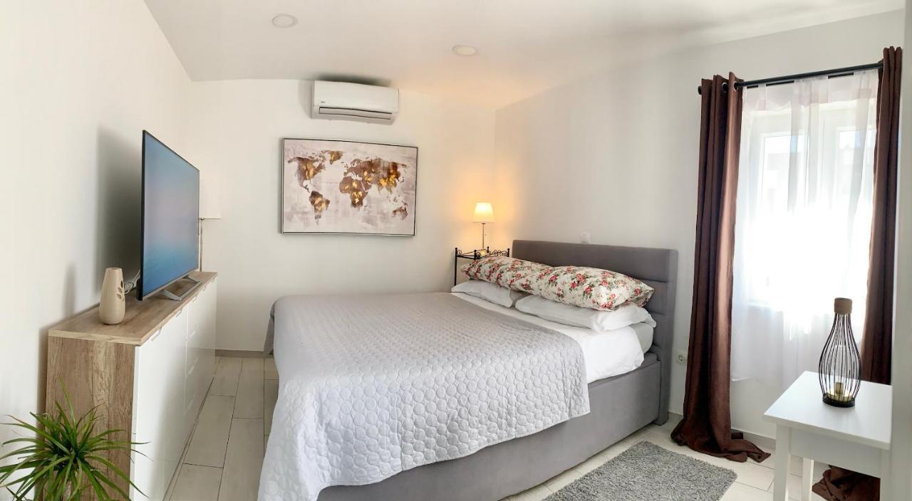 Apartment Ana Sea View Макарска Екстериор снимка